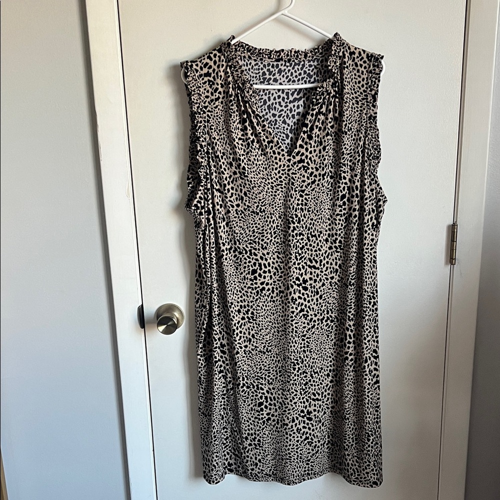 Sleeveless, Michael Kors V-Neck Animal Print Dress - Beige & Black